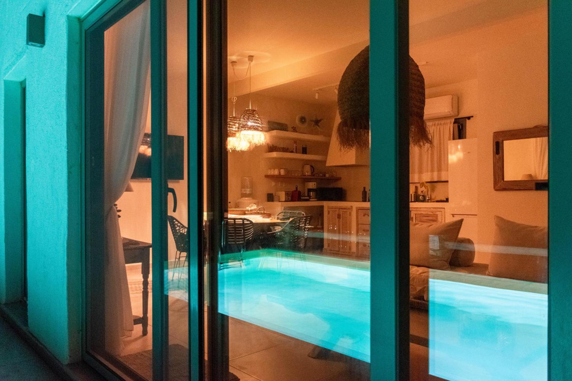 Deja Blue Villa 1 Agios Georgios  エクステリア 写真