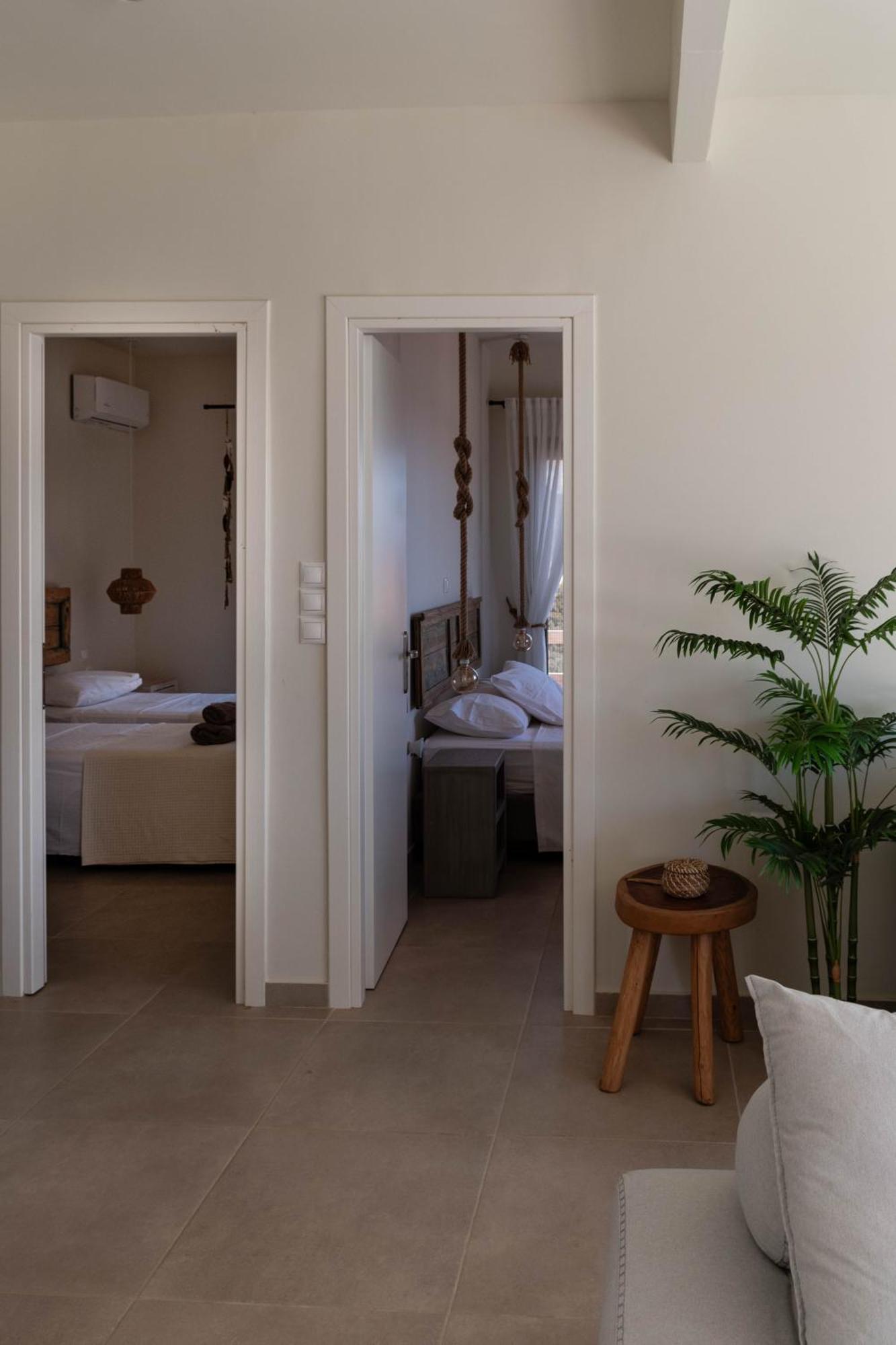 Deja Blue Villa 1 Agios Georgios  エクステリア 写真
